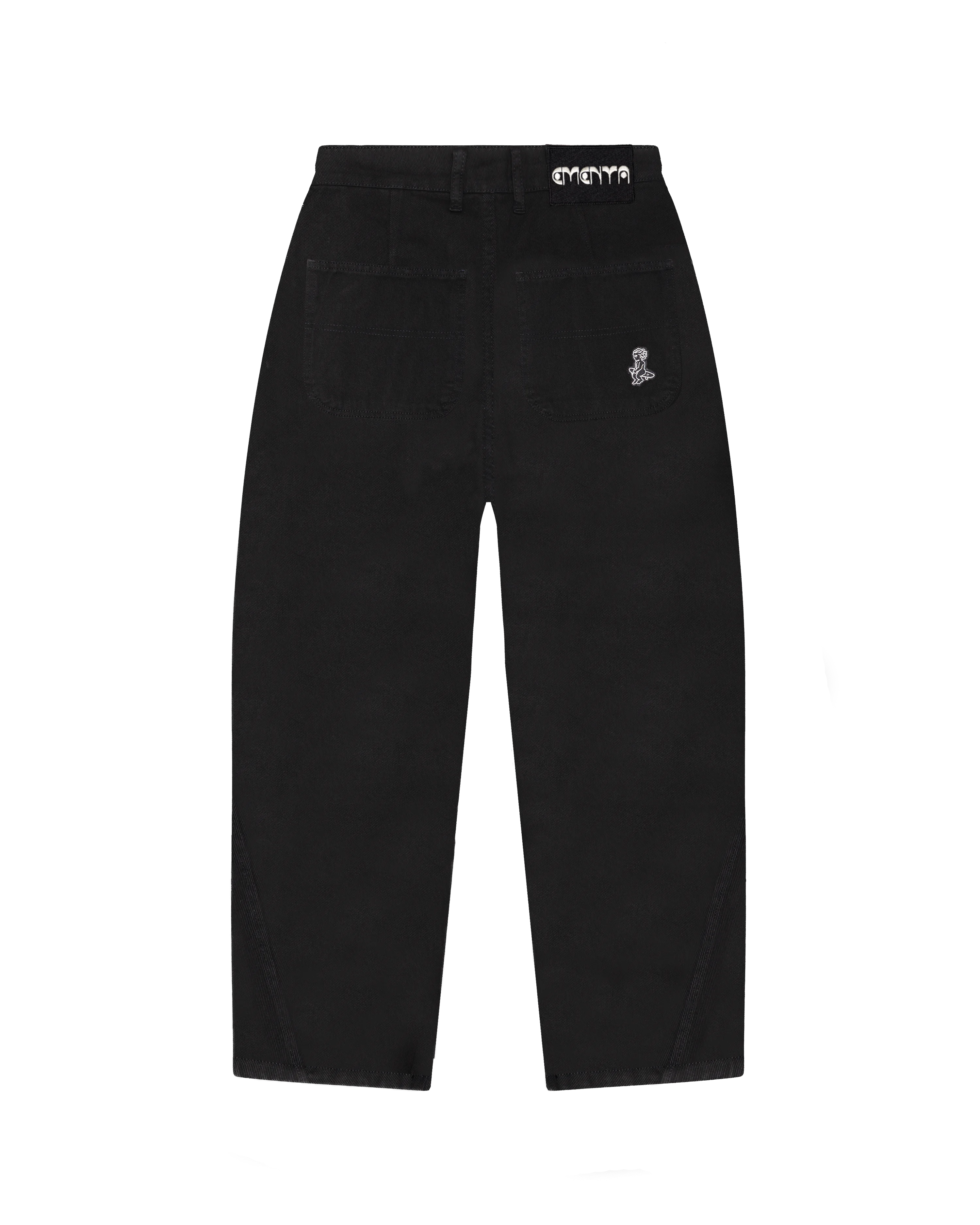 Papoite is our tapered fit, wider at hips tapering toward ankle for a clean, modern shape
Made from 100% cotton twill
Matching jacket available online

Ikon patch logo embroidered on the back pocket for a distinctive touch
Comfortable fabric for versatile all-day wear
Clean lines provide a sophisticated look suitable for various occasions
Ideal for pairing with casual or formal attire
Durable material ensures long-lasting wear

Easy to care for and maintain, perfect for everyday use

Made in Portugal